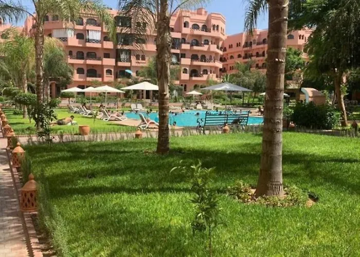 Propriete Avec 2 Chambres En Village Prive Marrakech Avec Piscines